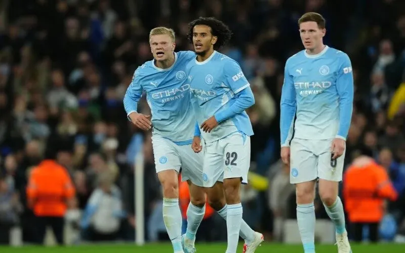 Man City khó thắng đậm AEK Athens